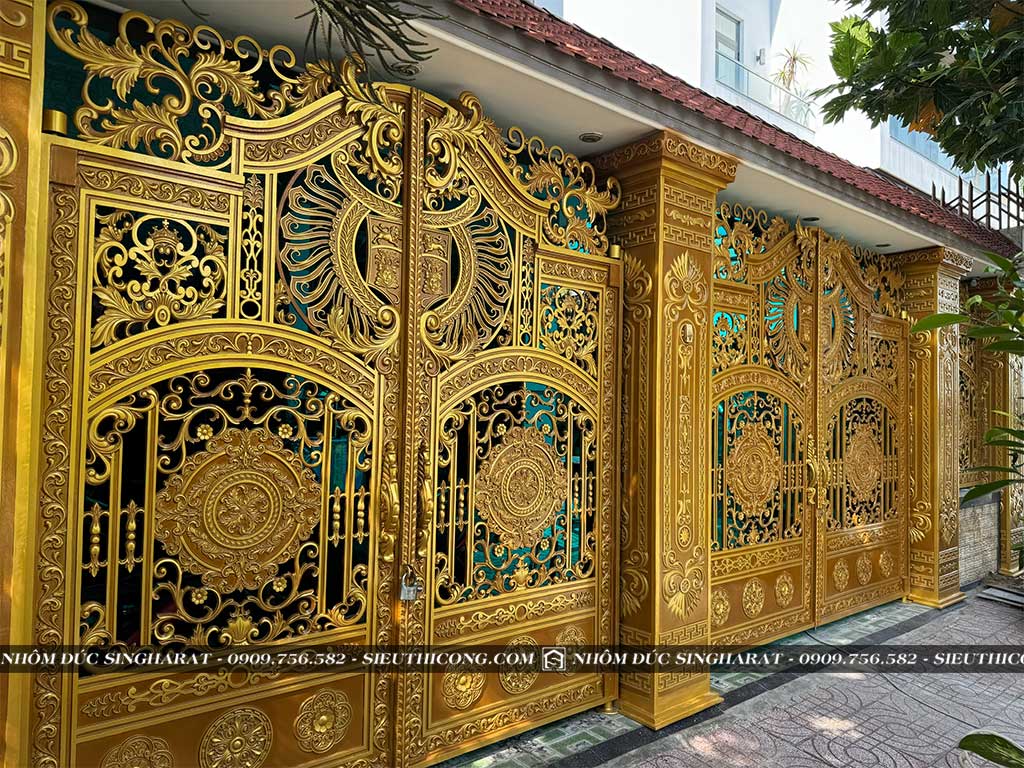 dự án cổng nhôm đúc hoa lá cách điệu nhà cô nguyệt