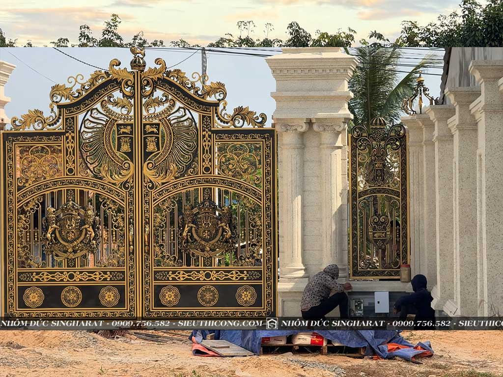 mẫu cổng buckingham nhà chị thảo tây ninh