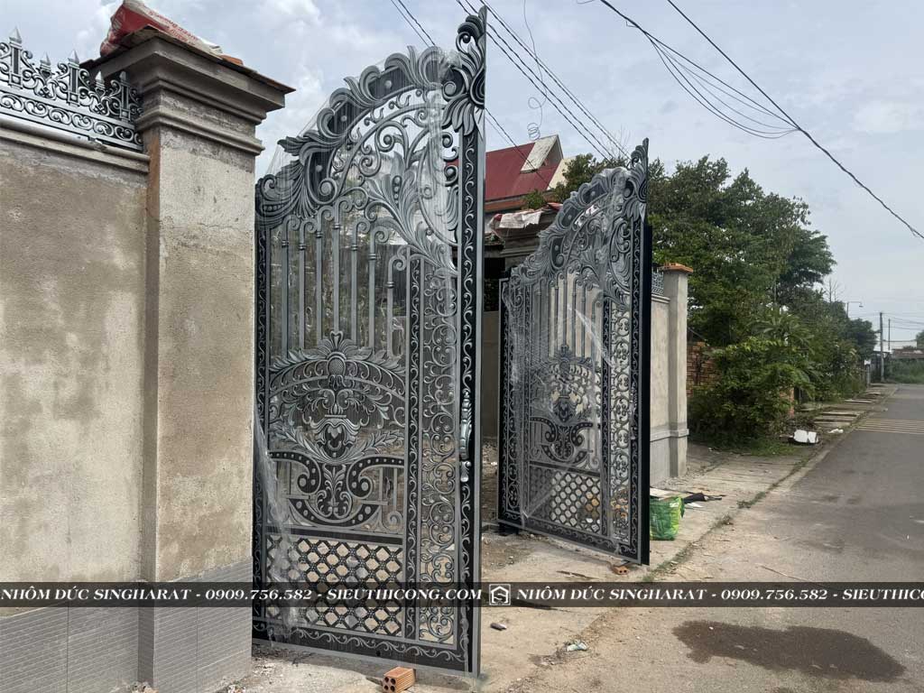 bộ cổng nhôm đúc xanh két tại biên hòa đồng nai