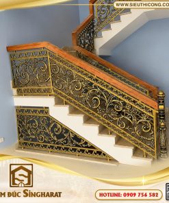 Mẫu cầu thang nhôm đúc yếm chân ct37 tấm ốp tam giác gầm thang đen lau vàng Singharat