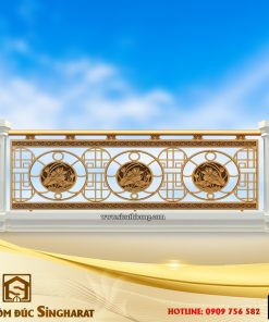 Mẫu lan can nhôm đúc hoa sen lc11 tích hợp ba phù điêu sen nở tròn tinh xảo trên nền chữ Công thuần Việt